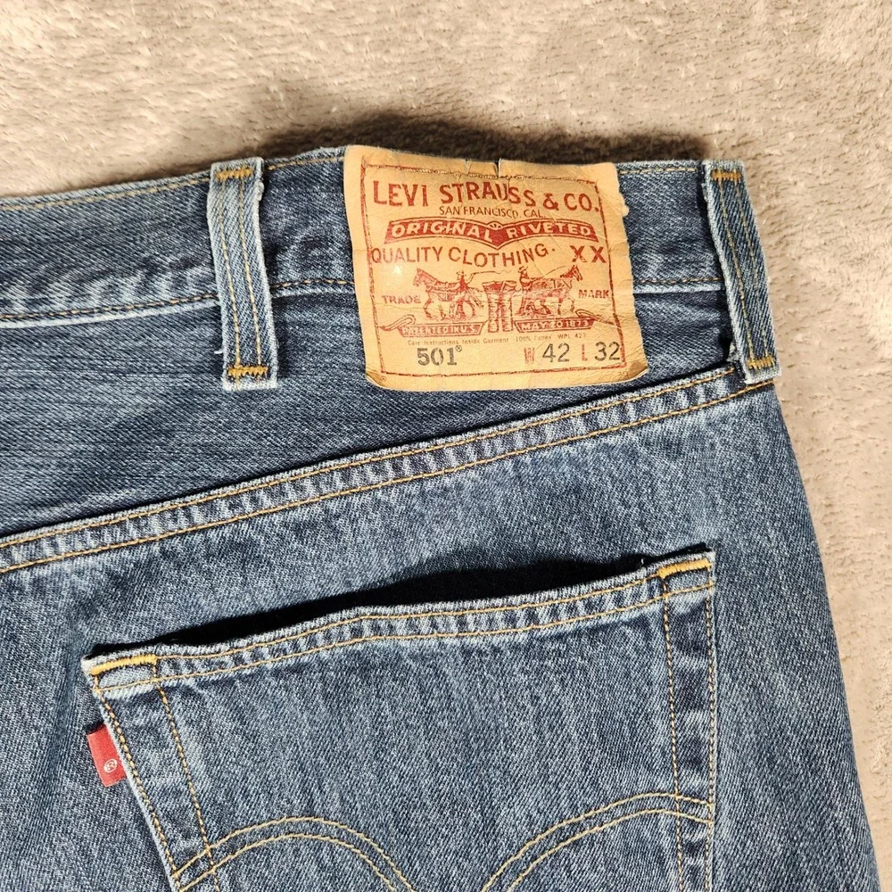 Levi's 501XX Jeans Men's 42X32 Blue Original Straight Leg Button Fly Denim 501‎
